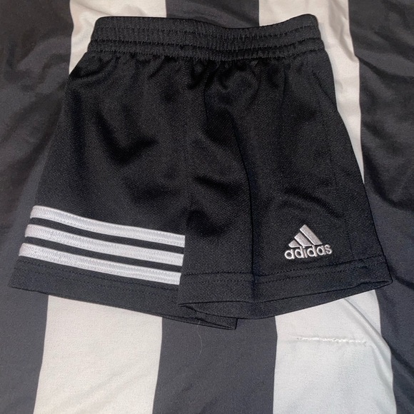 Adidas shirt shorts set 6m - Picture 4 of 6
